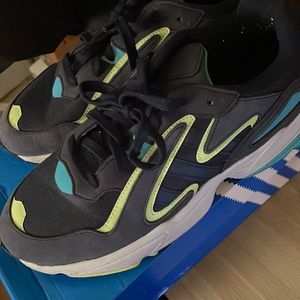 NIB Adidas Yung-96 Chasm Running Sneakers